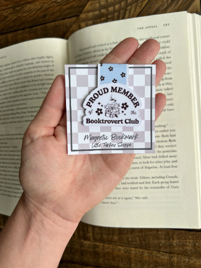 Proud Member Booktrovert Club, Magnetic Bookmark: Blue/Black Daisies