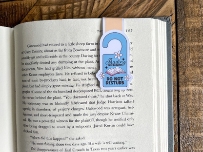 Reading Do Not Disturb Door Hanger, Magnetic Bookmark: White