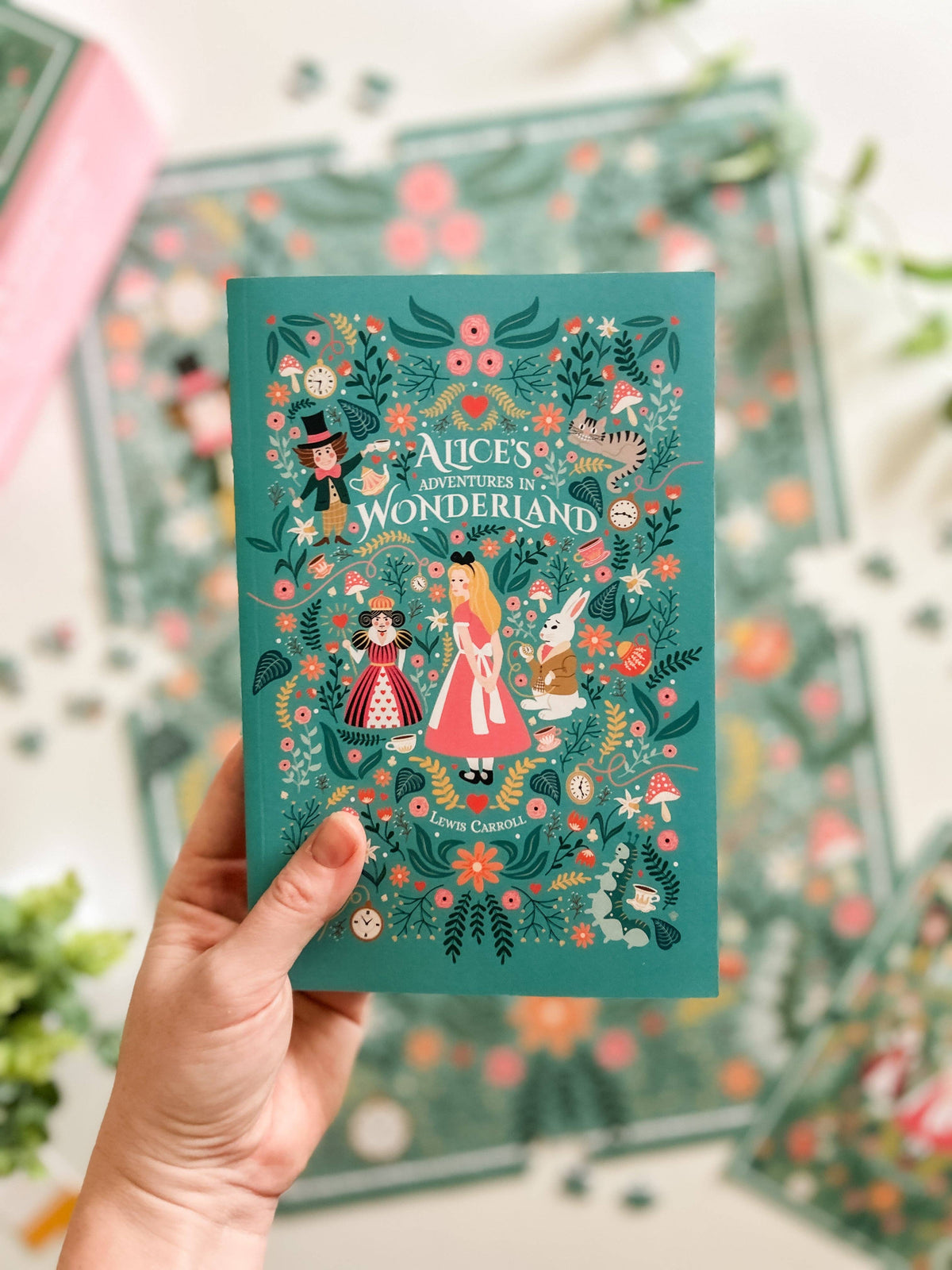 NEW! ALICE'S ADVENTURES IN WONDERLAND Book Set - 500 PIECE PUZZLE BOOK SET