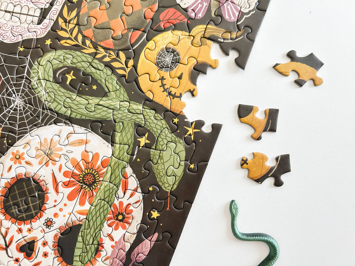 Creepy Crawlies 500 Piece Halloween Puzzle