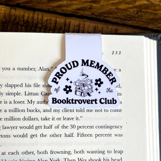 Proud Member Booktrovert Club, Magnetic Bookmark: Blue/Black Daisies