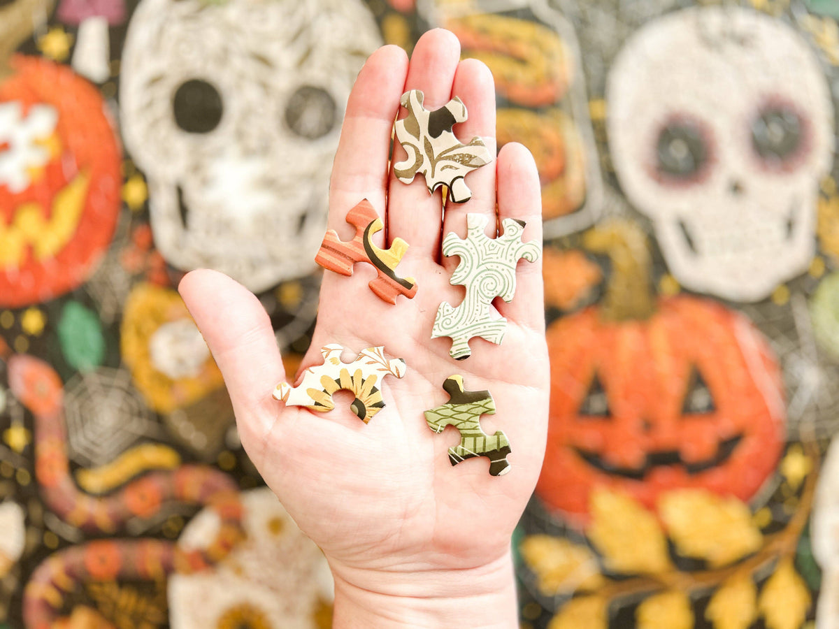 Creepy Crawlies 500 Piece Halloween Puzzle