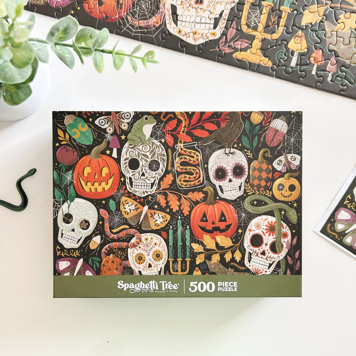Creepy Crawlies 500 Piece Halloween Puzzle