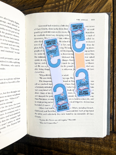 Reading Do Not Disturb Door Hanger, Magnetic Bookmark: White