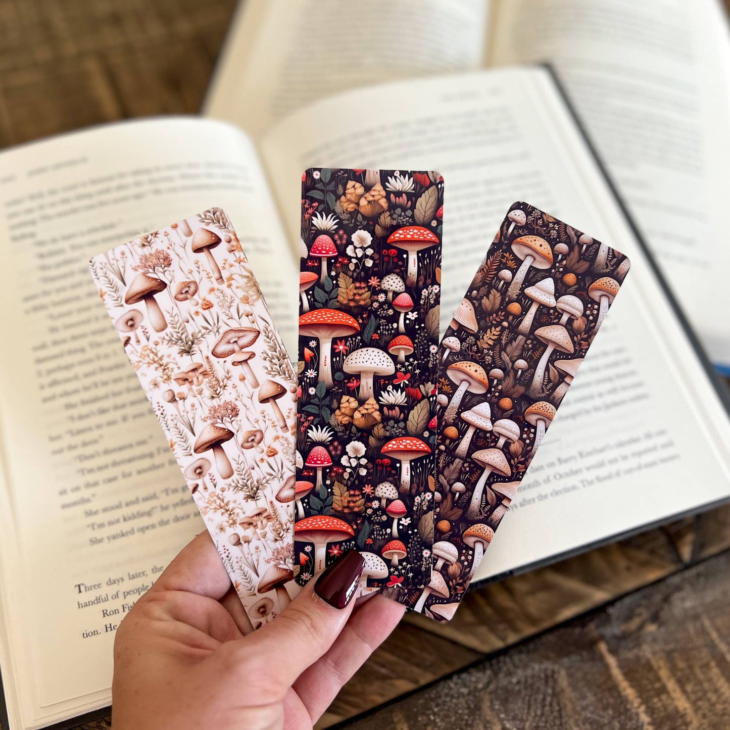 Watercolor Mushroom Bookmark Set: Dark Beige / Yes